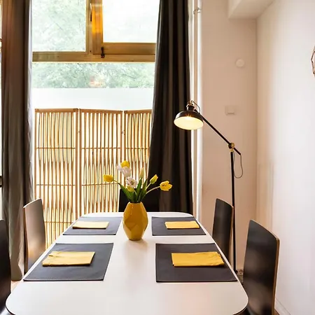 Dl 6 Stations To Alex Appartement Berlin