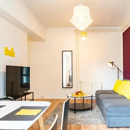 Dl 6 Stations To Alex Appartement *